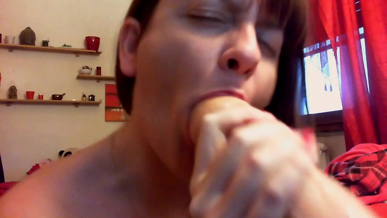 No kou kaikuahine haumia, e wehe i kou waha a inu i nā mea a pau